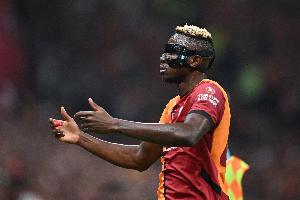 罗马诺：曼联没和奥斯梅恩等球员达协议，在等欧联杯结果