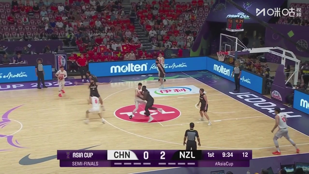 周琦：赵睿在不断进化 打球更合理 他给球队增添了更多的可能性