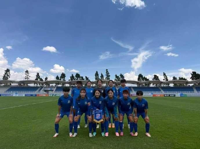 申花上体女足总战绩22轮11胜4平7负，积37分暂列女甲联赛第五